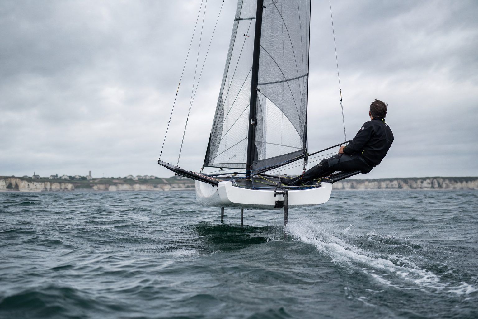 Foils de voile : comprendre la portance et les usages